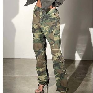 Local European cargo pants